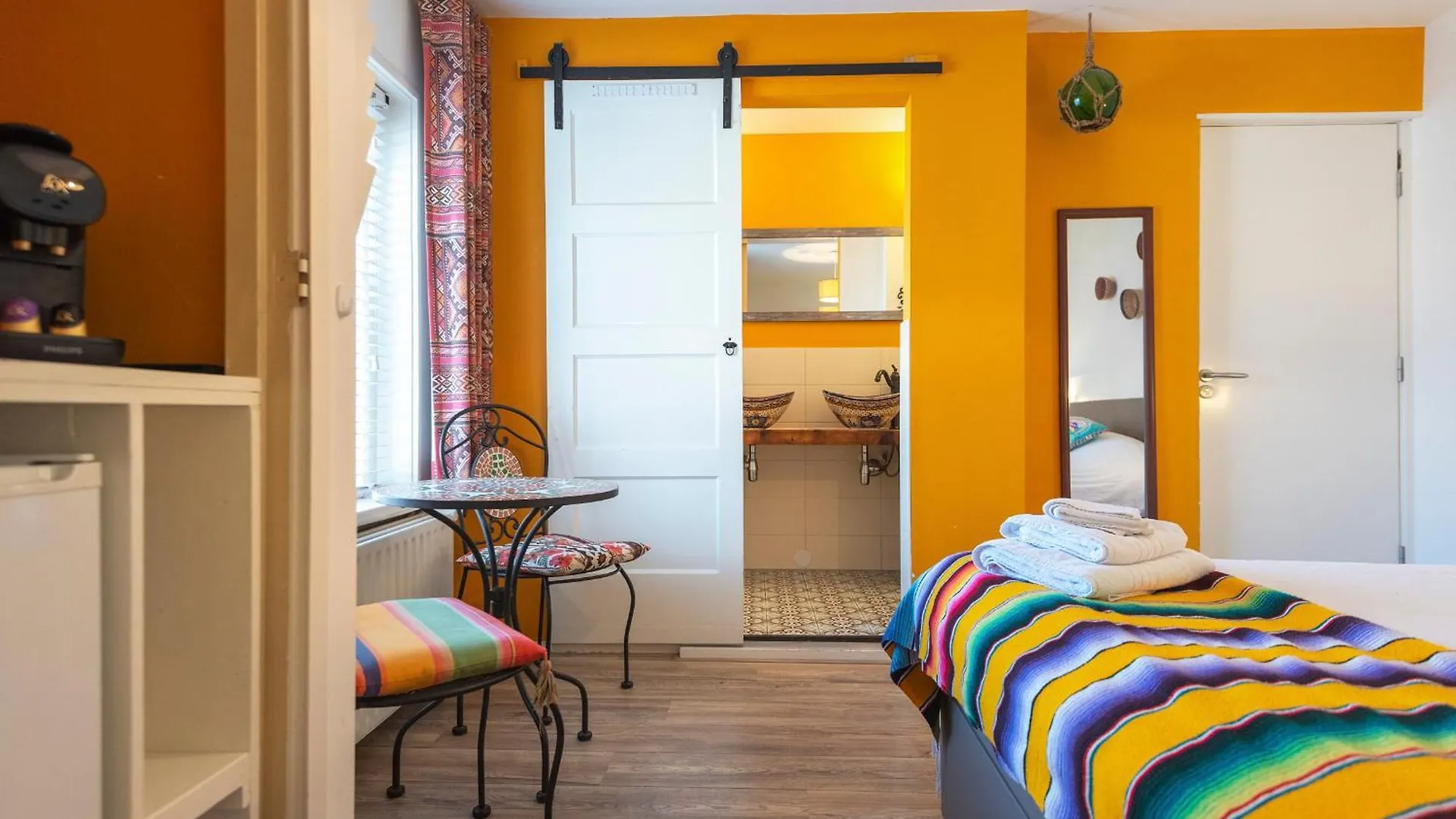 Bed & Breakfast B&B Little Miss Sunshine Zandvoort