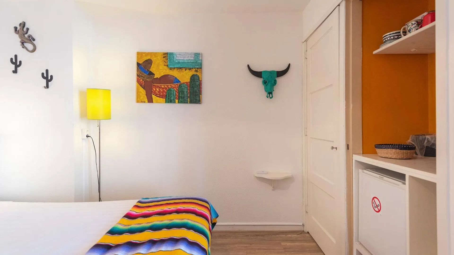 B&B Little Miss Sunshine Zandvoort Bed & Breakfast