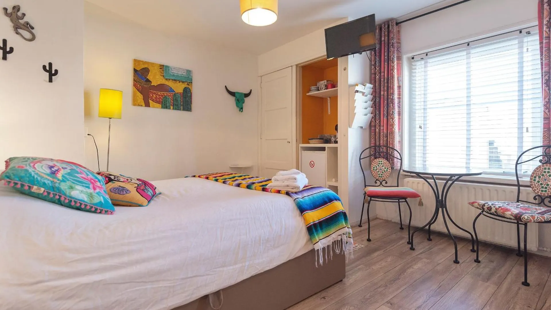 B&B Little Miss Sunshine Zandvoort Bed & Breakfast